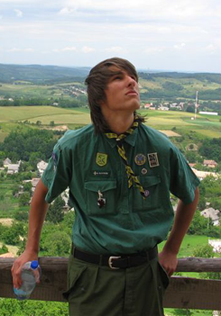 Jag som står på topen av ett berg i Ungern